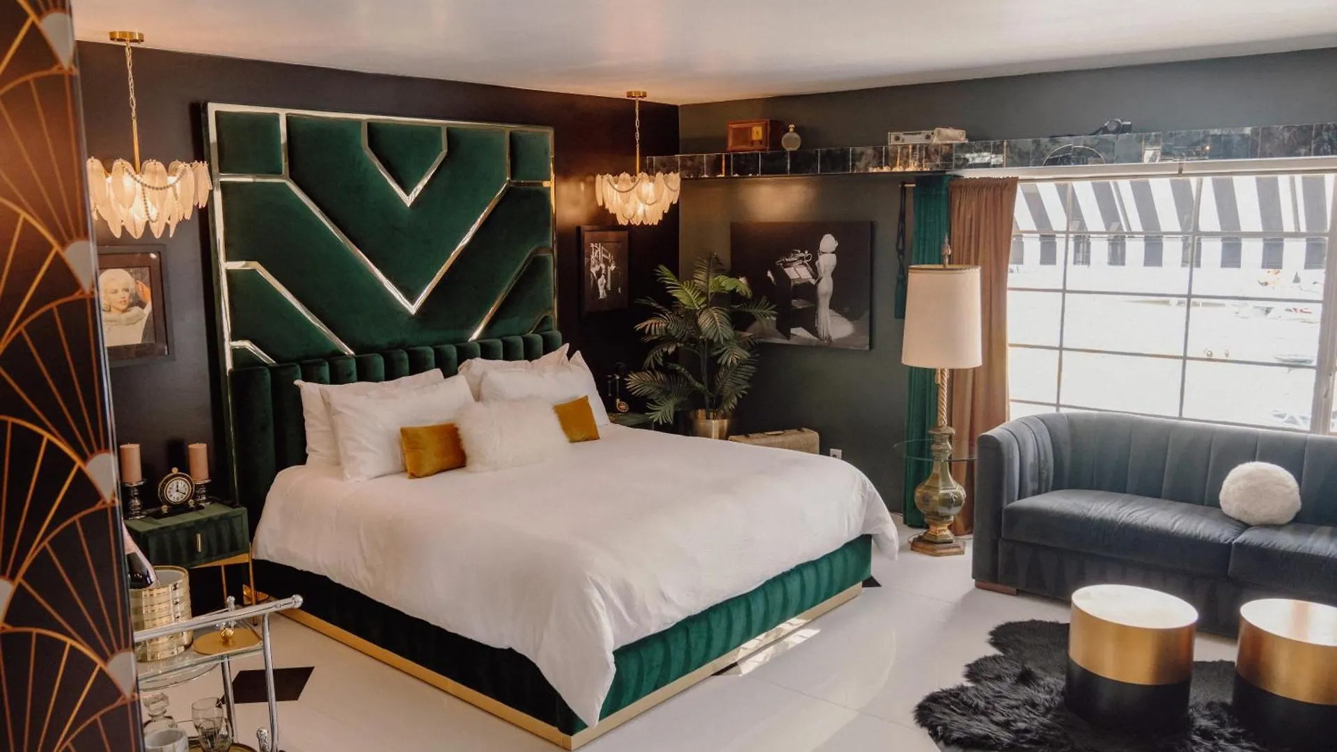 The Velvet Rope Ps Hotel Palm Springs