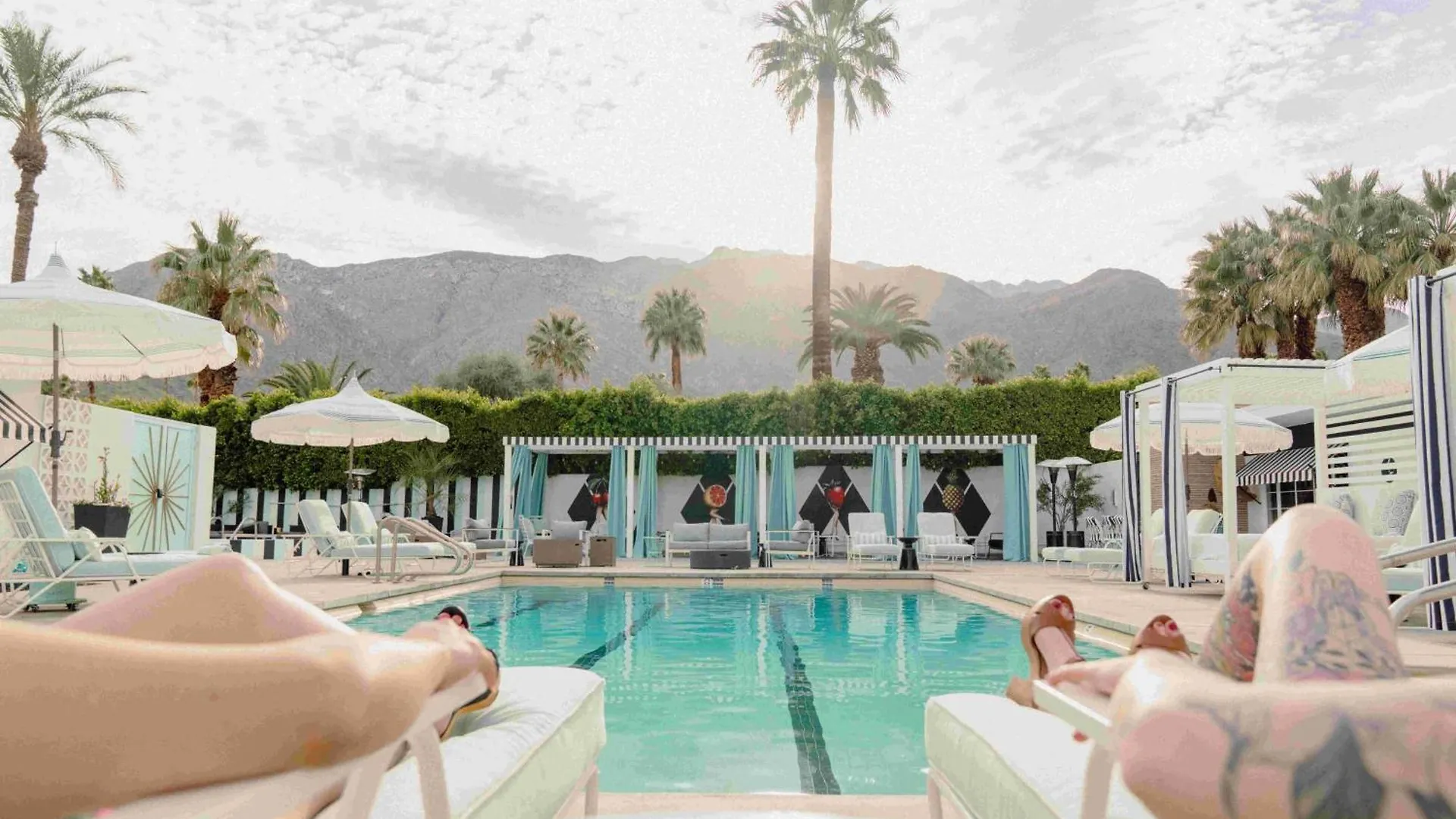 The Velvet Rope Ps Hotel Palm Springs