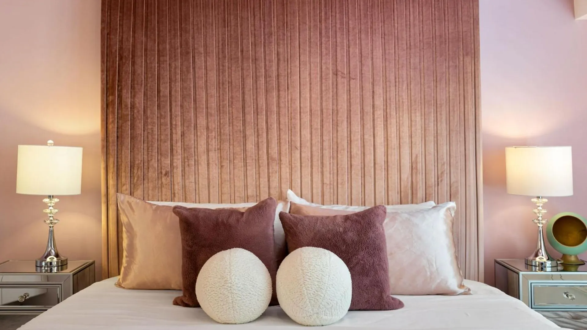 The Velvet Rope Ps Hotel Palm Springs