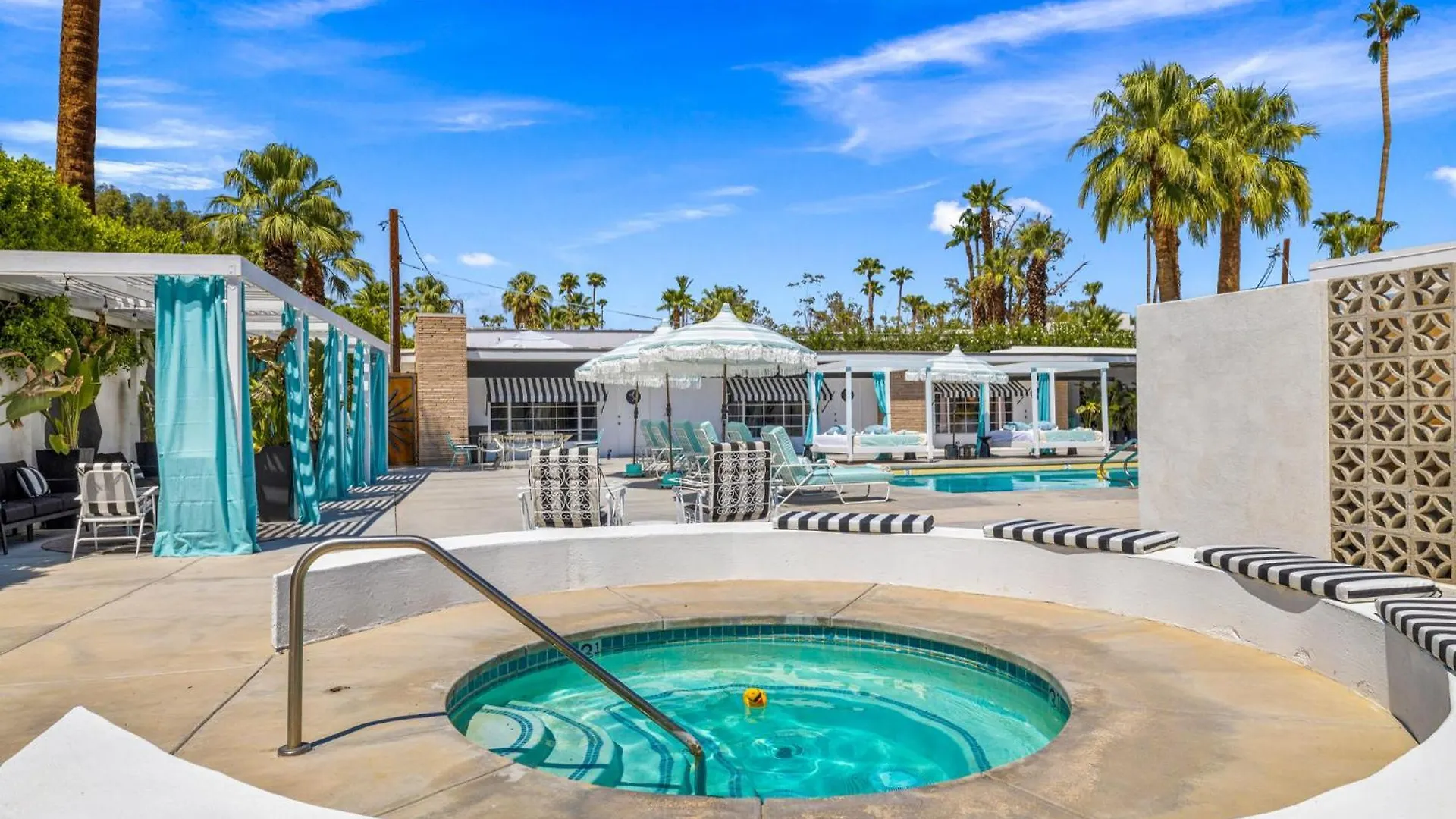 The Velvet Rope Ps Hotel Palm Springs