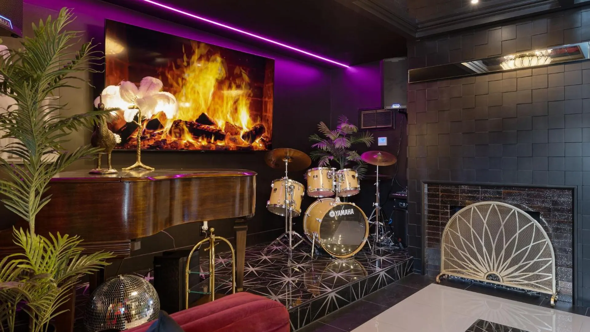 The Velvet Rope Ps Hotel Palm Springs